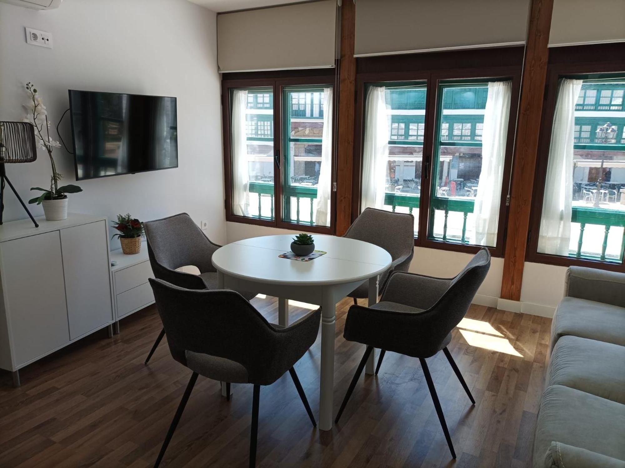 Plaza Mayor Apartment *